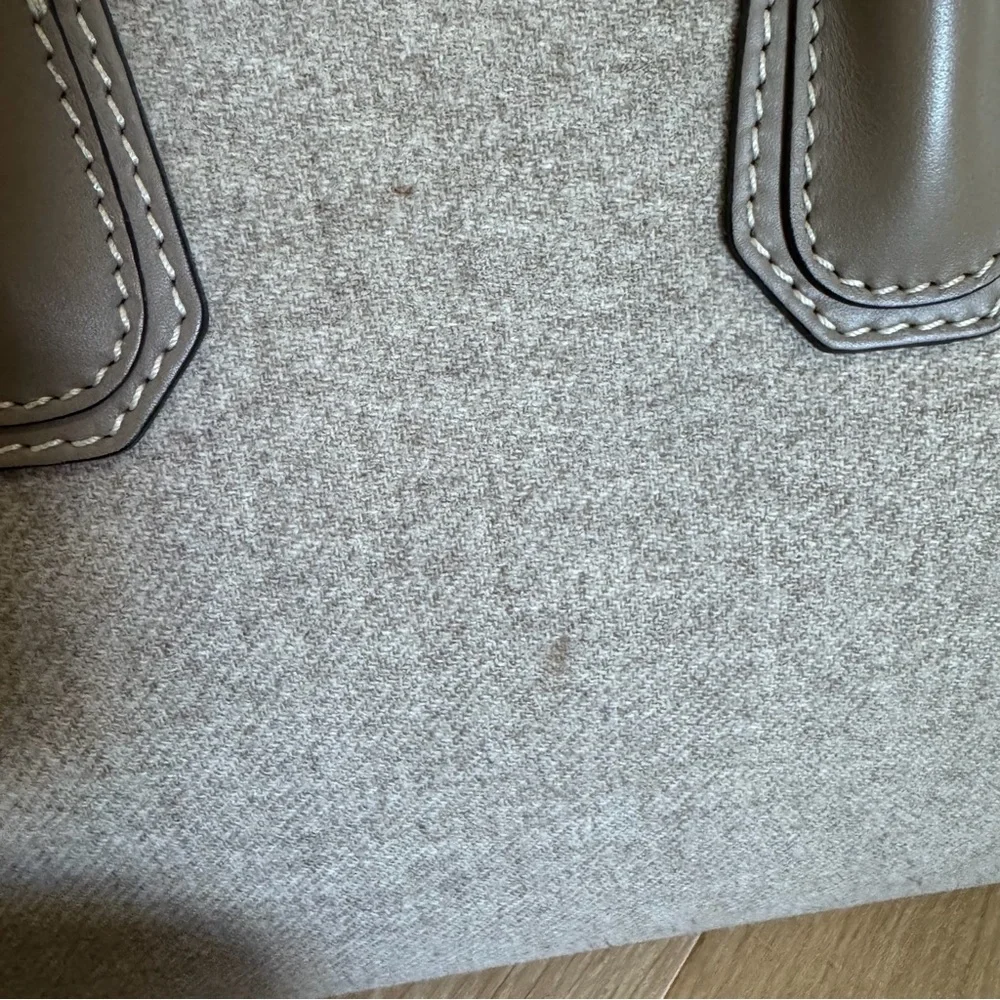 Givenchy Antigona Wool/Leather Bag - Picture 10 of 15